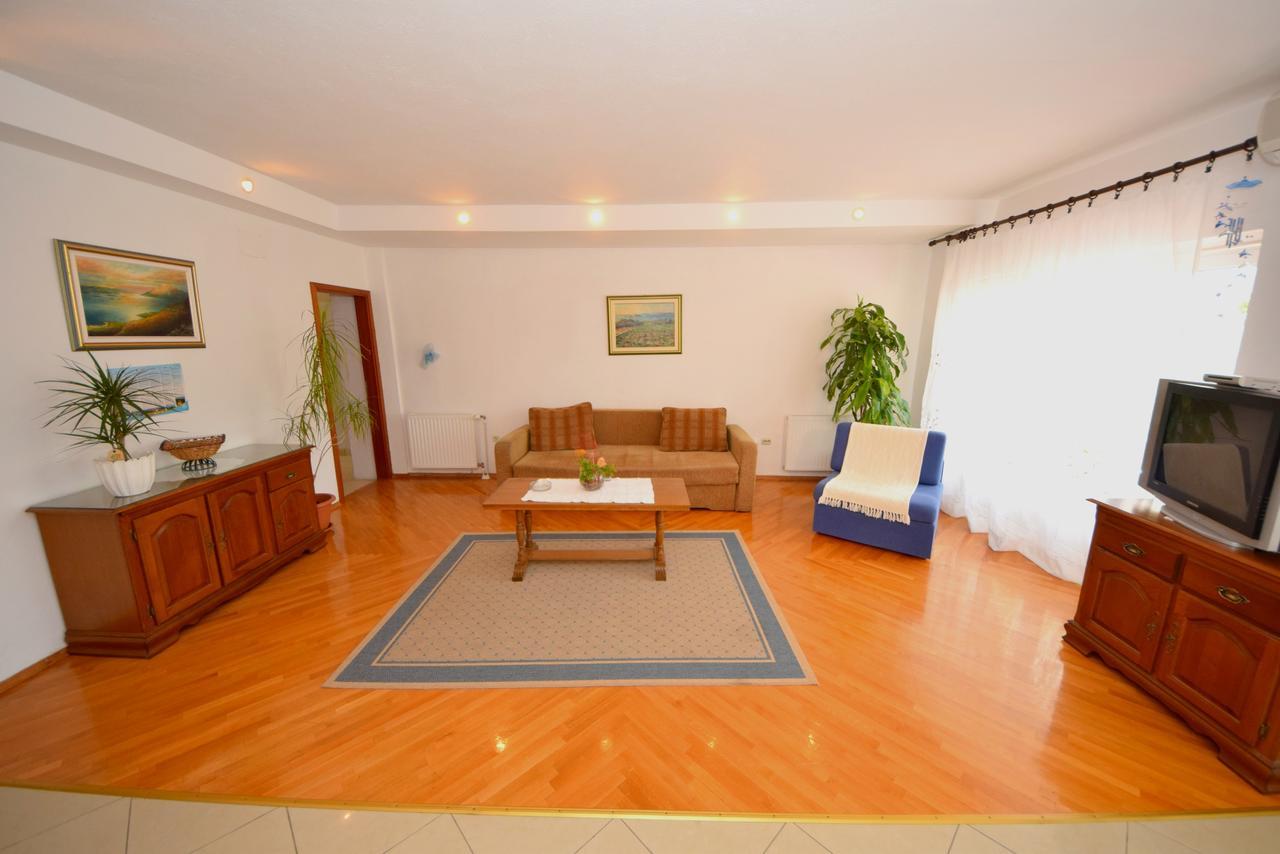 Apartment Ivanita Оребич Екстер'єр фото
